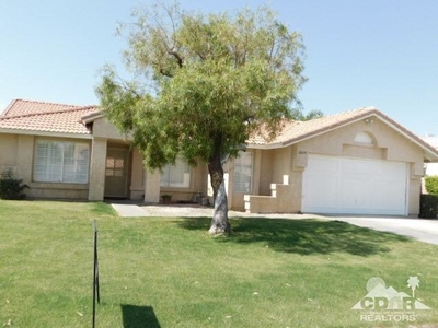 69679 Cypress Rd, Cathedral City, CA