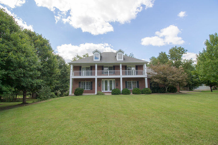 3271 S Country Woods Rd, Columbia, MO