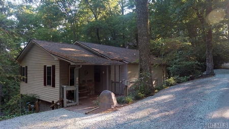 207 Perigee Dr, Cashiers, NC