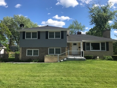319 55th Pl, Downers Grove, IL