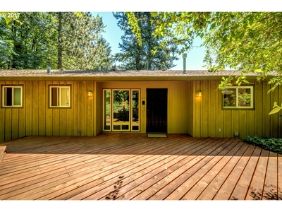 10967 Se Valley View Ter, Happy Valley, OR