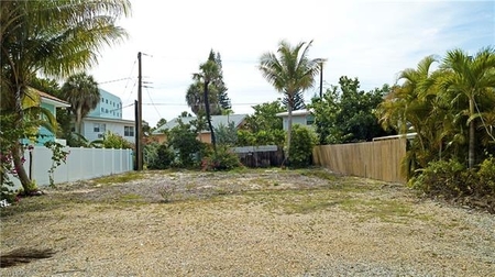 246 Delmar Ave, Fort Myers Beach, FL