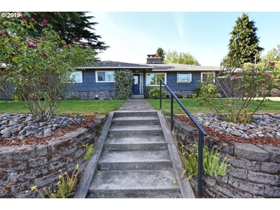 276 N Knights Bridge Rd, Canby, OR