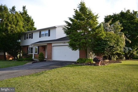 7090 Heather Rd, Macungie, PA