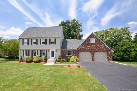 18 Rolling Meadow Dr, Wallingford, CT