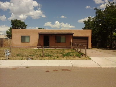 1610 Michael St, Moriarty, NM