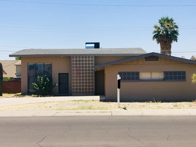 4429 W Rose Ln, Glendale, AZ