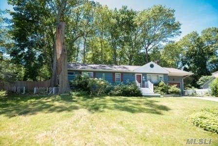 3 Allen Pl, Northport, NY