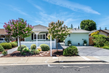 125 Llewellyn Ave, Campbell, CA