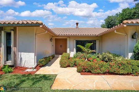 340 Nw 99th Way, Coral Springs, FL
