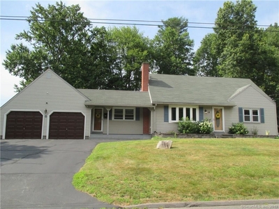 8 Lovely Dr, Enfield, CT
