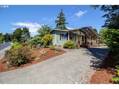 127 Evergreen Ln, Florence, OR