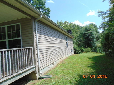 160 Midway Dr, Oliver Springs, TN