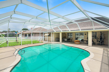 1736 Country Club Dr, Titusville, FL