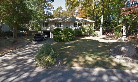 11 Rolling Rd, Miller Place, NY