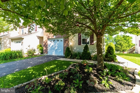 6945 Hunt Dr, Macungie, PA