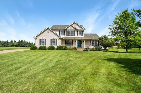 1555 Countryside Dr, Mogadore, OH