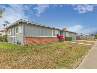11001 Blackie Rd, Castroville, CA