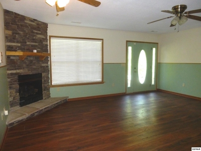 2616 Round Top Rd, Pigeon Forge, TN