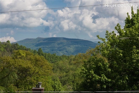 207 Grovers Knob, Blowing Rock, NC