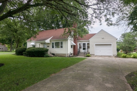 218 W Martindale Rd, Englewood, OH