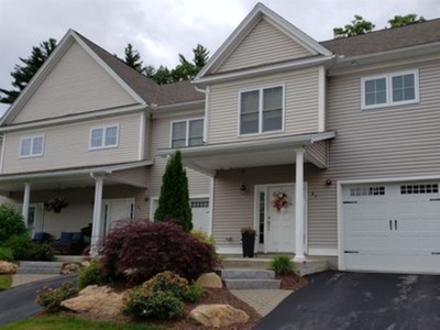87 Woodview Way, Manchester, NH