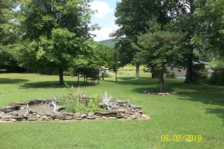 211 Cumberland Rd, Oliver Springs, TN