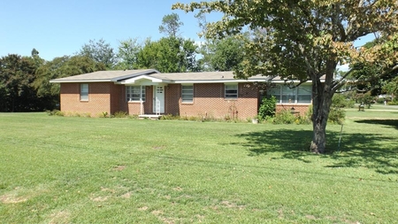 1102 S Knox Ave, Donalsonville, GA