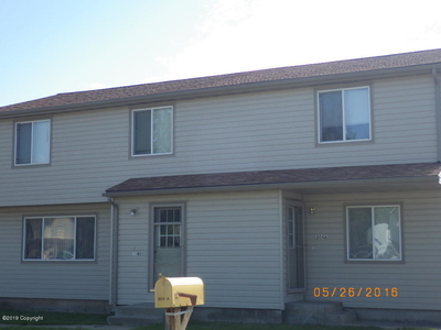 804 Greenway Dr, Gillette, WY