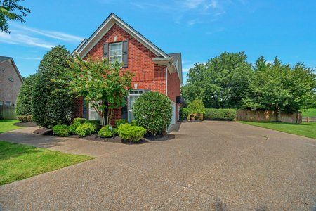 1333 Autumn Springs Ln, Old Hickory, TN