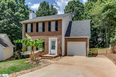 140 W Fall River Way, Simpsonville, SC