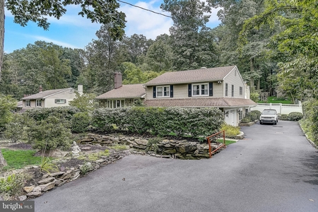 2315 Willow Brook Dr, Huntingdon Valley, PA
