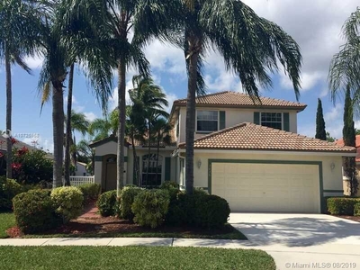 2036 Nw 182nd Ave, Pembroke Pines, FL