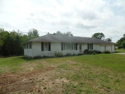 9610 E State Road 54, Bloomfield, IN