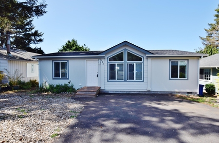 725 Se Jetty Ave, Lincoln City, OR