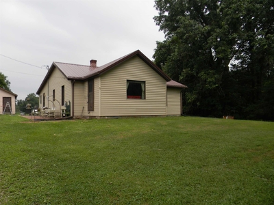 874 E Coonpath Rd, Spencer, IN