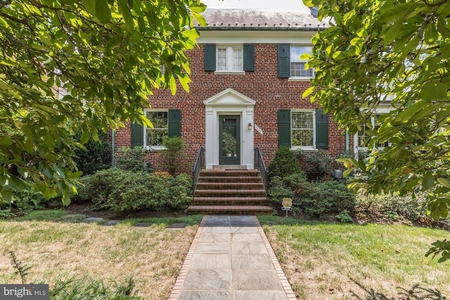 4622 Derussey Pkwy, Chevy Chase, MD