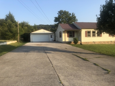 3320 Cunningham Rd, Knoxville, TN