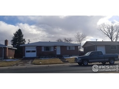 2026 27th St, Greeley, CO