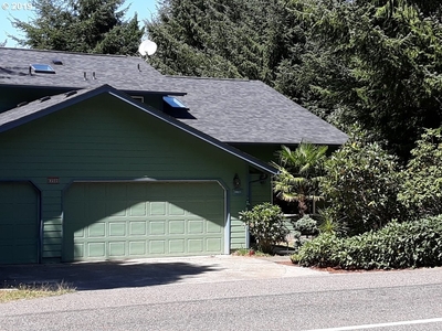 83500 Clear Lake Rd, Florence, OR