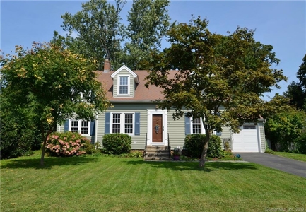 24 Flagler Ave, Cheshire, CT