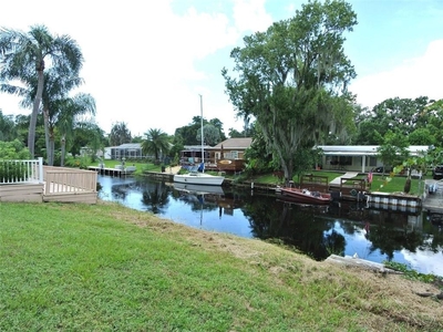 3109 S Canal Dr, Palm Harbor, FL