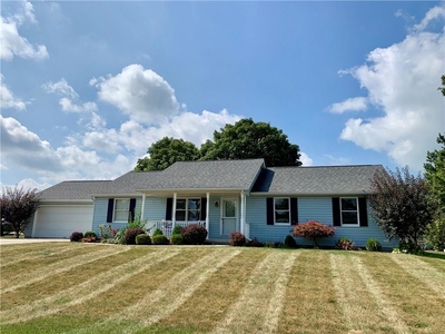 5281 Channel Dr, Celina, OH