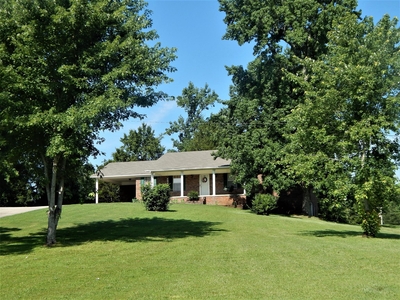 5620 Middle Cypress Rd, Iron City, TN