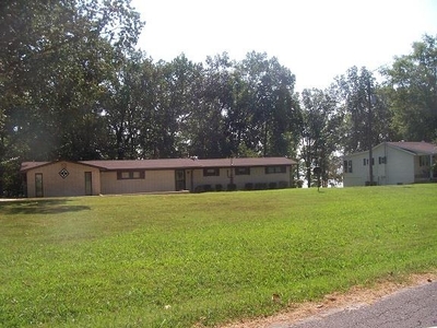 519 Holiday Acres Dr, Springville, TN