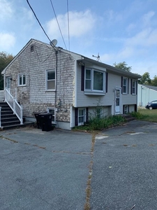 1025 Russells Mills Rd, South Dartmouth, MA