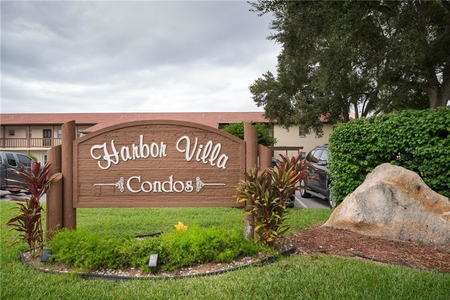4956 Harbor Villa Ln, New Port Richey, FL