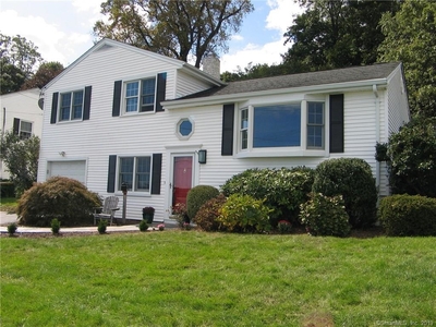 283 Weed Ave, Stamford, CT