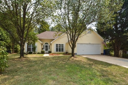 136 Canopy Ct, Mooresville, NC