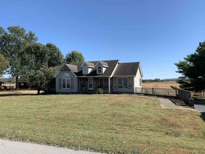 135 Mansfield Dr, Oakland, KY